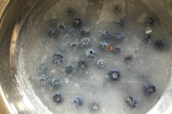 自制蓝莓果酱的做法图解1