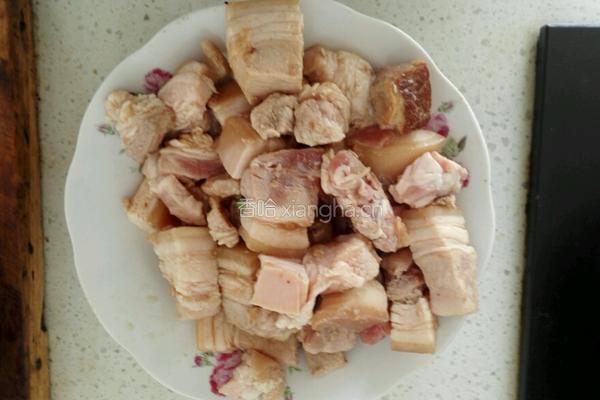 红烧肉焖蛋的做法图解2