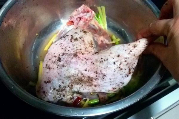 口味辣鸭的做法图解3