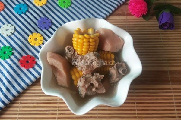 排骨玉米莲藕汤的做法图解8