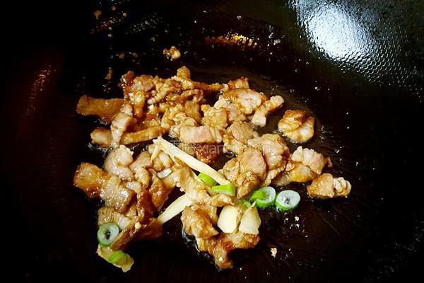 泡菜炒五花肉的做法图解5