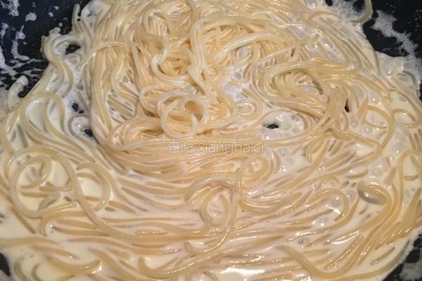 奶油意大利面的做法图解5