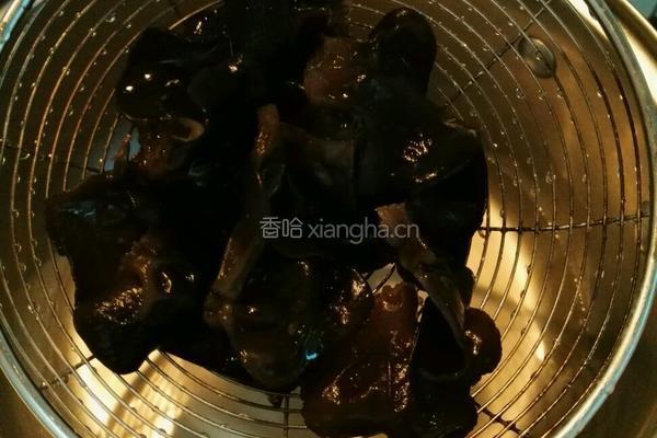 凉拌青椒木耳的做法图解4