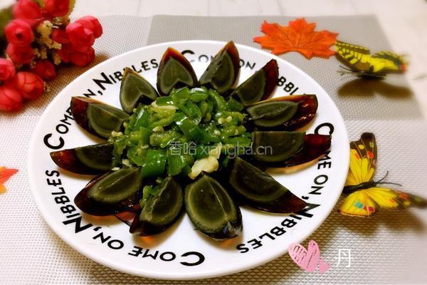 凉拌青椒皮蛋的做法图解9