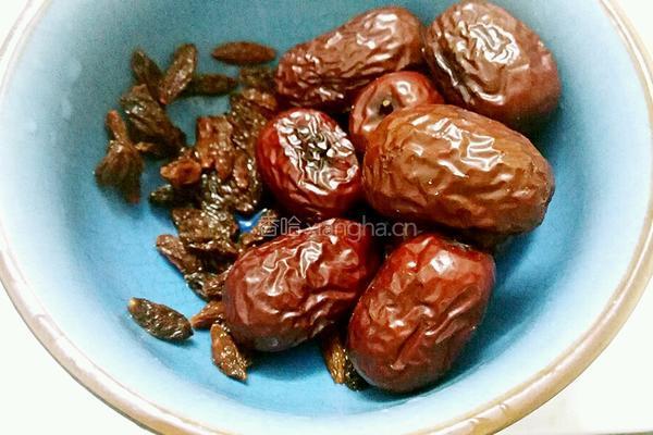 红枣枸杞茶的做法图解3