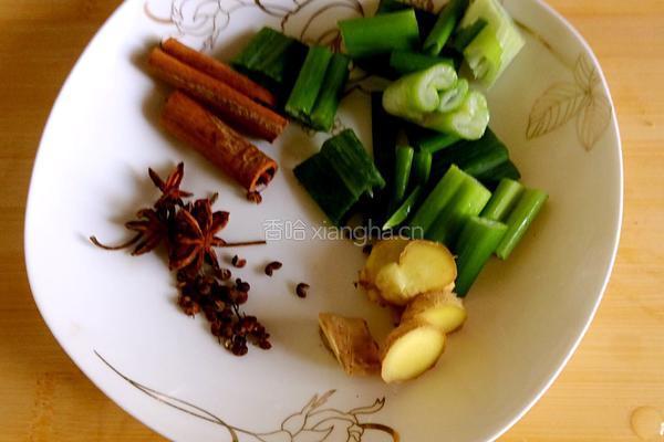 东北炖酸菜的做法图解4