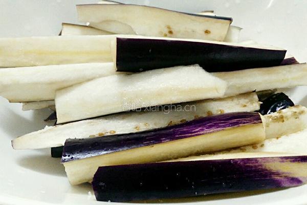 蚝油烧茄子的做法图解3