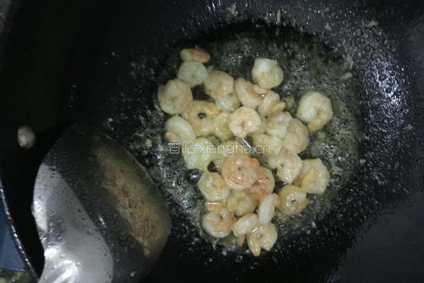 虾仁炒芹菜的做法图解5