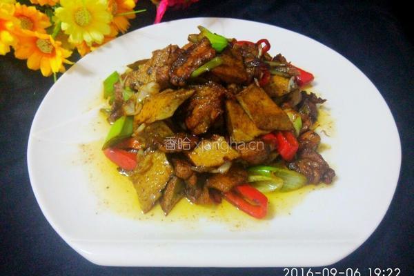 五花肉炒腐干的做法图解8