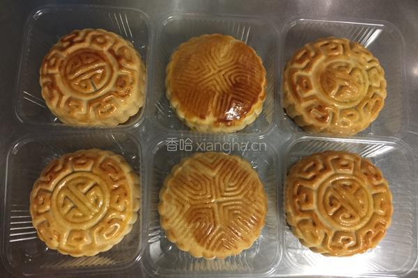 广式蛋黄豆沙月饼
