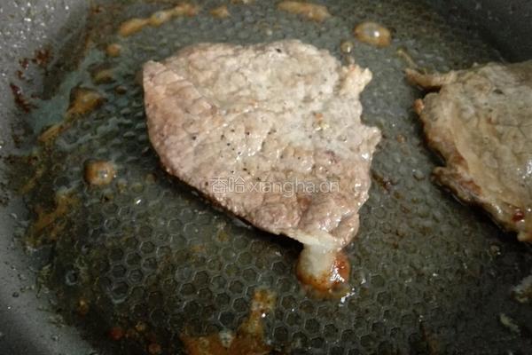红酒黑胡椒牛排的做法图解4