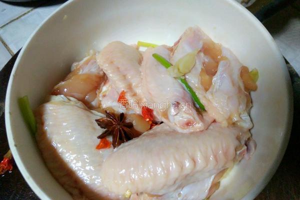电饭锅盐焗鸡翅的做法图解3