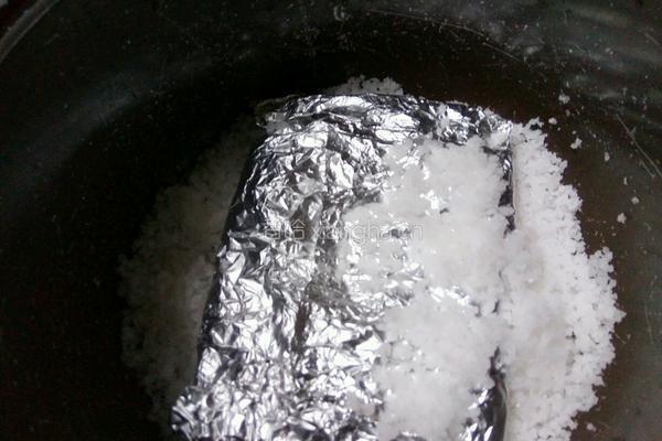 电饭锅盐焗鸡翅的做法图解8