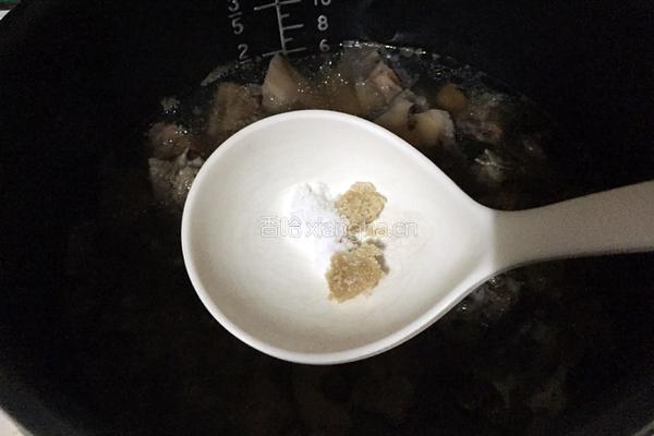 莲藕绿豆排骨汤的做法图解8