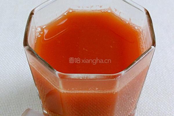 鲜榨胡萝卜苹果汁的做法图解3
