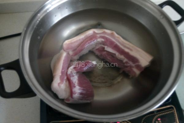 红烧肉闷土豆的做法图解3