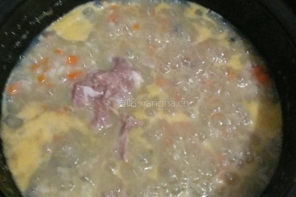 砂锅皮蛋瘦肉粥的做法图解6