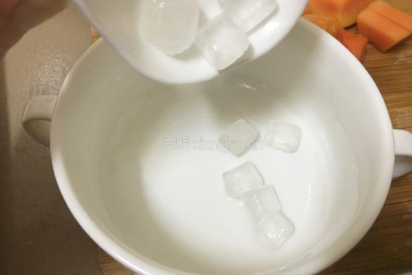 木瓜蒸牛奶的做法图解4