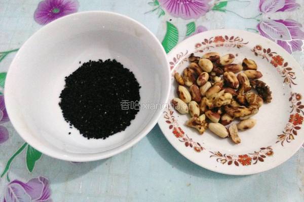 黑芝麻元宵的做法图解2