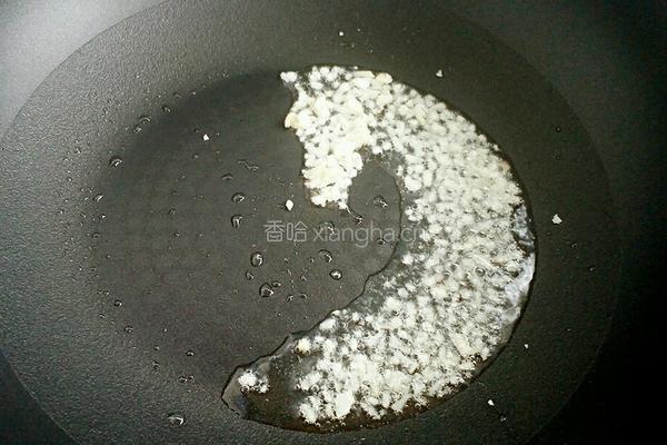奶油蘑菇意面的做法图解3