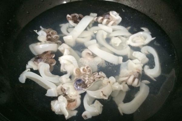 青椒炒菜花的做法图解5