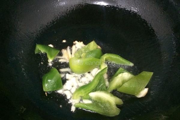 青椒炒菜花的做法图解6