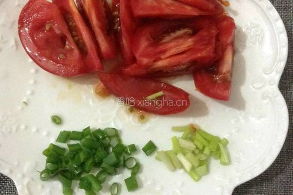 番茄皮蛋汤的做法图解2