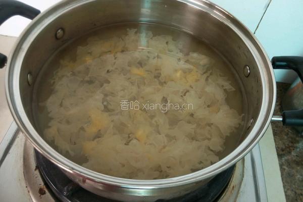 红枣银耳枸杞汤的做法图解4