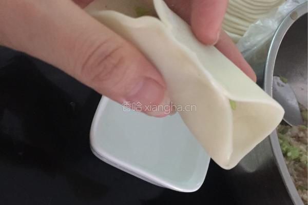 芹菜猪肉馅饺子的做法图解8