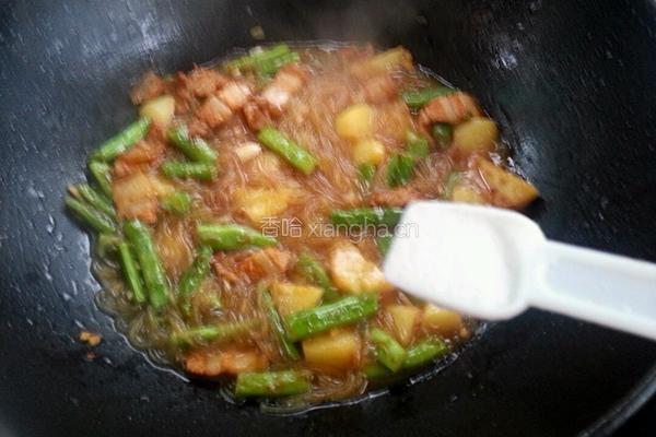 土豆豆角炖粉条的做法图解15