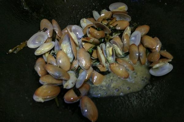 葱油蛤蜊的做法图解7