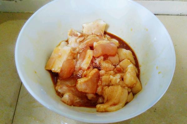 猪肉炖粉条的做法图解2