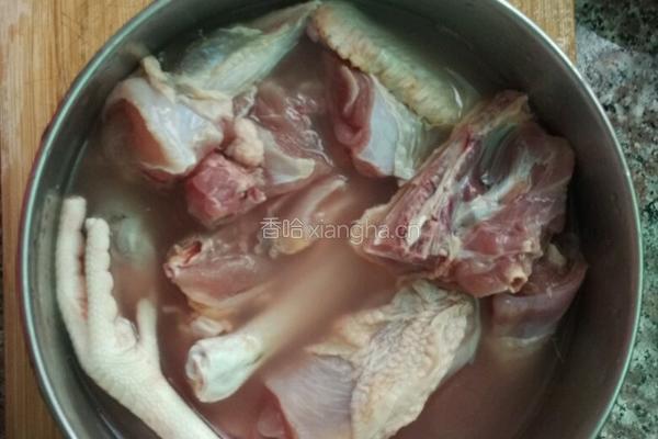 蘑菇烧鸡的做法图解1