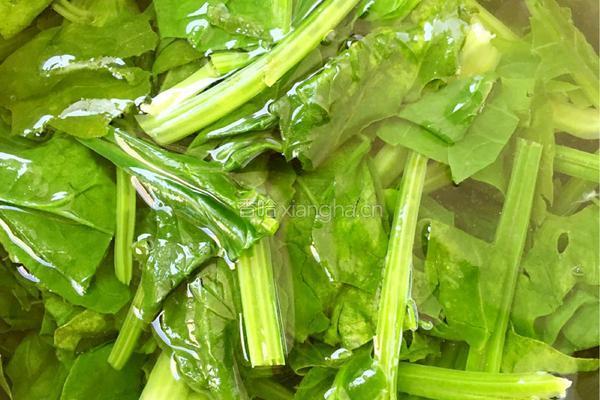 酱猪肝拌菠菜的做法图解3