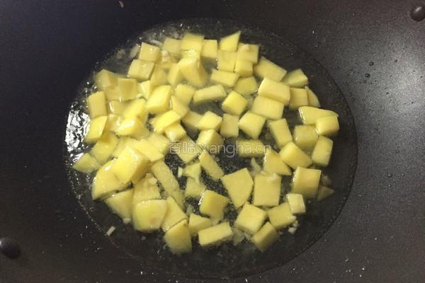 酸菜炖土豆的做法图解4