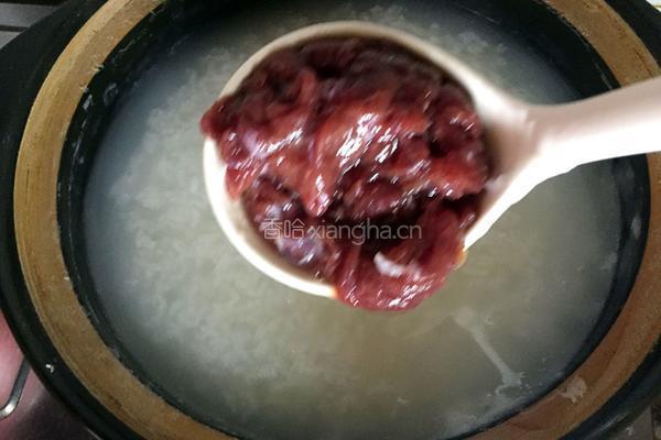 皮蛋牛肉粥的做法图解6