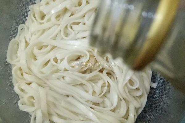 橄榄菜拌面的做法图解3
