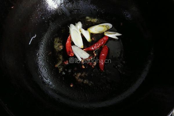 苦瓜炒培根的做法图解6