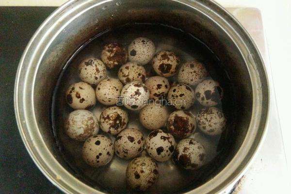 口菇鹌鹑蛋烧肉的做法图解2