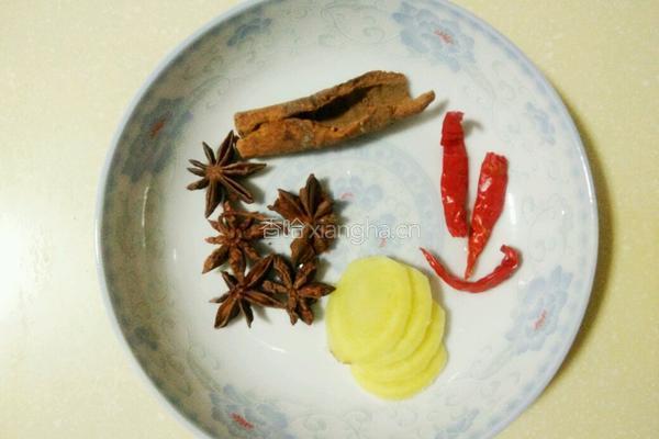 口菇鹌鹑蛋烧肉的做法图解6