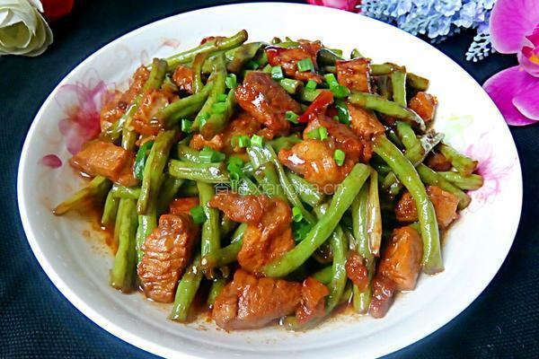 豇豆红烧肉的做法图解15