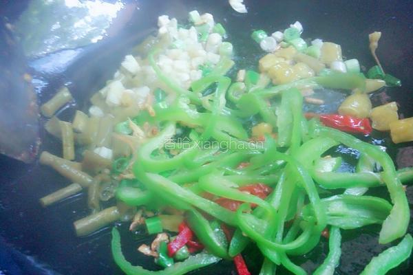 酸辣黄豆芽的做法图解5