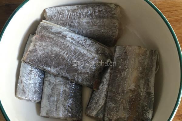 红烧带鱼「瑾妃红烧系列」的做法图解1