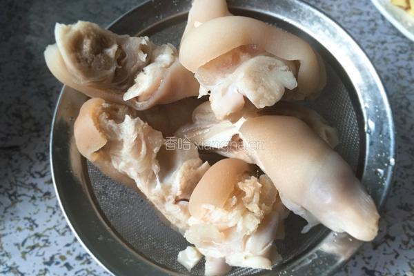 黄豆烧猪蹄的做法图解8