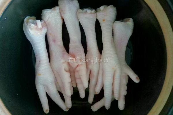 脱骨凤爪的做法图解2