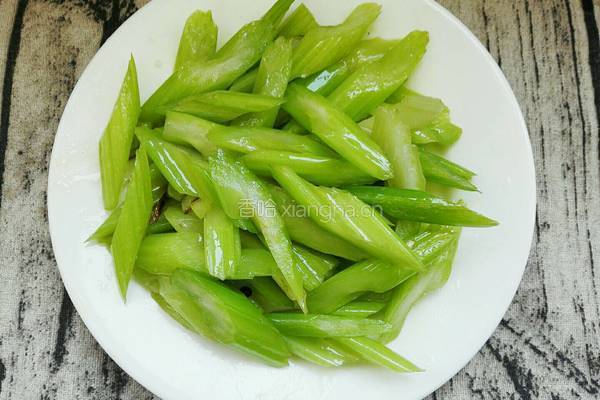 素炒芹菜的做法图解7