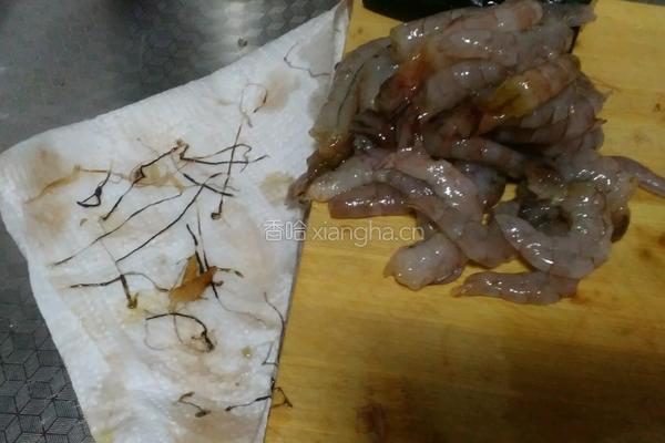干炸虾仁的做法图解2