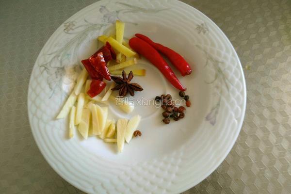 土豆炒鸡块的做法图解5