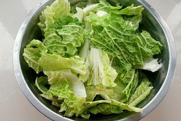 大白菜炖干豆腐的做法图解1