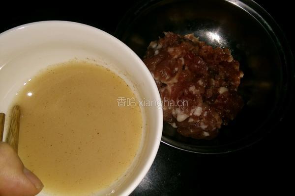 芹菜肉末的做法图解2